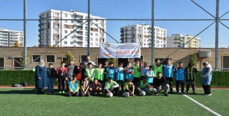 Bilgi Evi futbol turnuvası sona erdi
