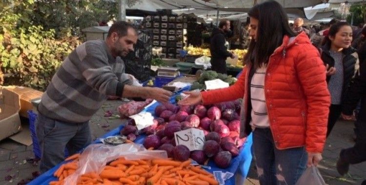 Denizli’de meyve fiyatları düştü sebze fiyatları arttı
