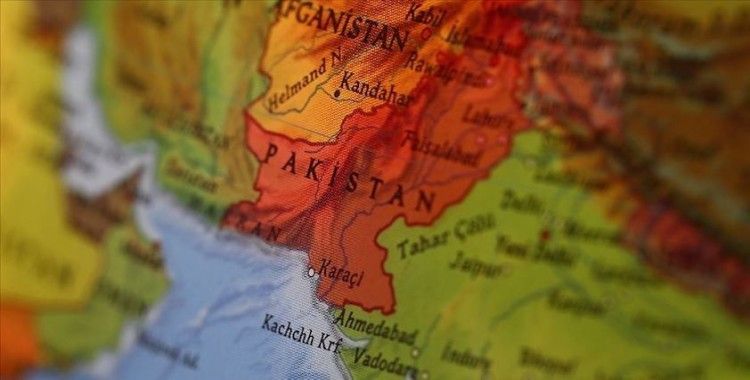 Pakistan'da çekçekli patlama: 7 yaralı