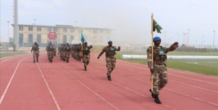 Isparta’da ’Komando’ olan yabancı askerlere Somali’de ’Türk’ usulü askeri tören