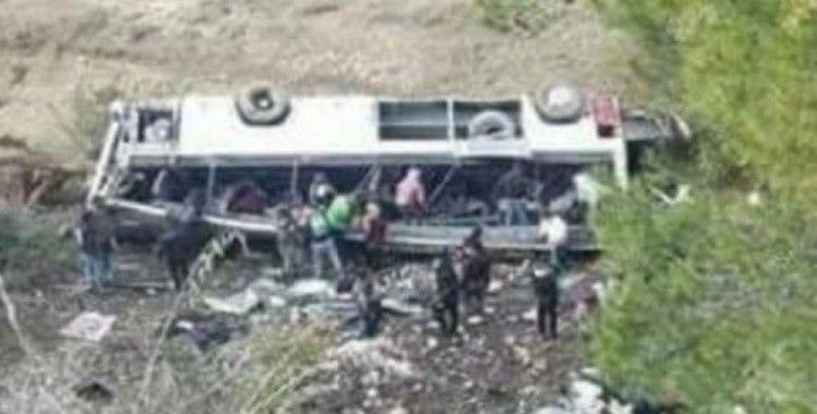 Tunus’ta otobüs devrildi: 22 ölü, 21 yaralı
