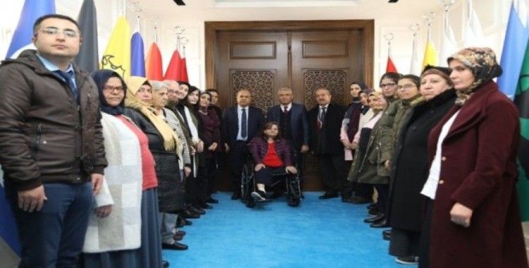 Engelli bireylerden Başkan Güder’e ziyaret
