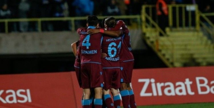 Trabzonspor kupada Altay'ı Sturridge ve Sörloth'un golleriyle geçti