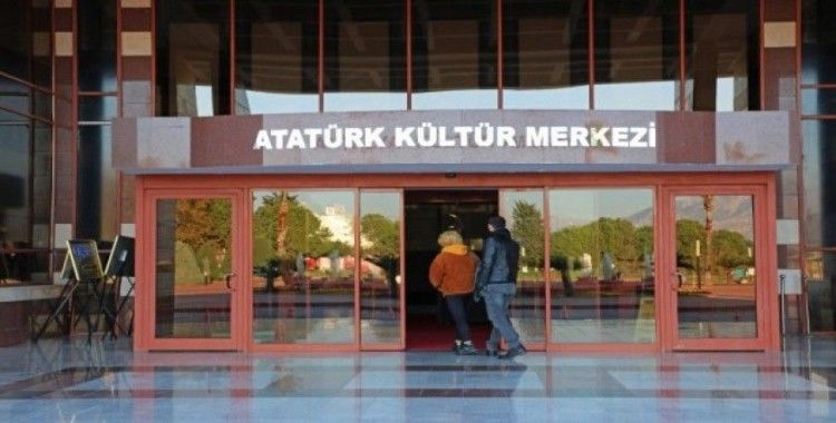 AKM’ye Atatürk Kültür Merkezi tabelası asıldı
