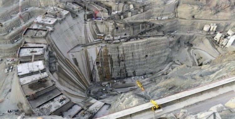 Dev projenin sadece gövdesine 2.2 milyon metreküp beton döküldü