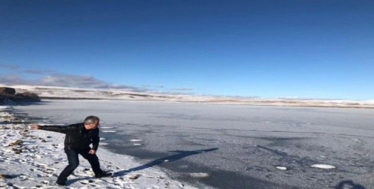 Aktaş Gölü dondu