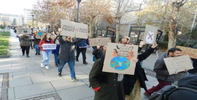 Kosova'da iklim değişikliği protestosu