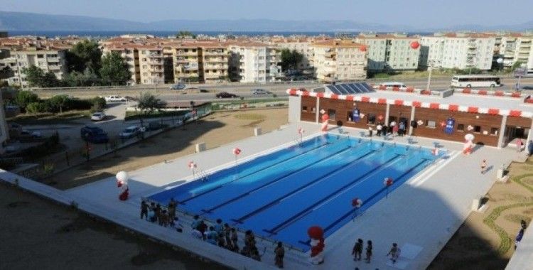Mudanya Belediyesi, Büyükşehir’in yüzme havuzunu kapattırdı