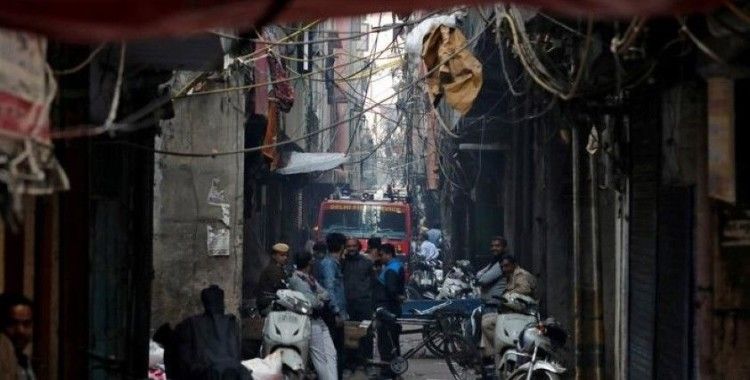Hindistan'da fabrika yangını: 43 ölü