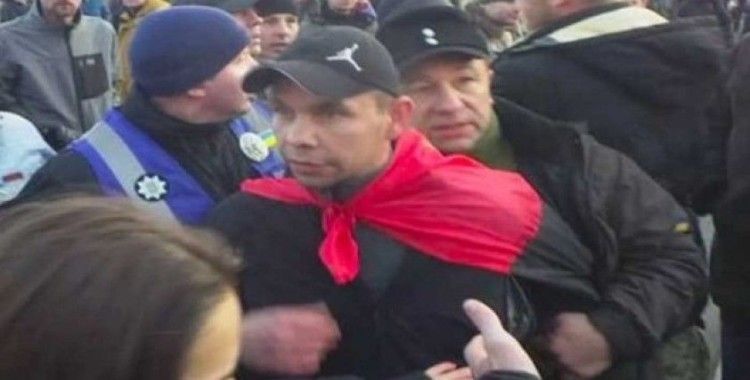 Eski Ukrayna Devlet Başkanı Poroşenko'ya yumurtalı saldırı