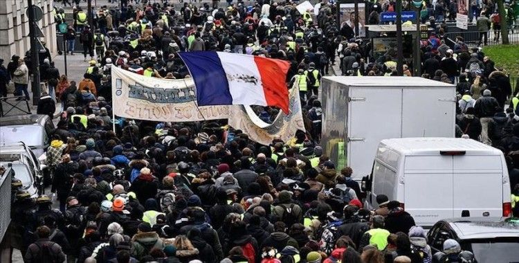 Fransa'da Macron karşıtları yine sokağa çıkacak
