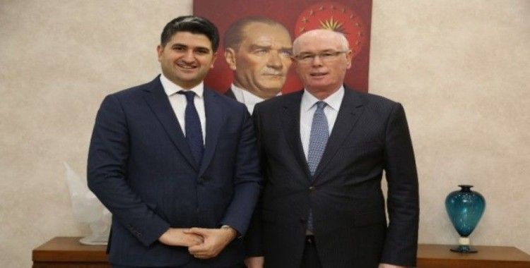 CHP Genel Başkan Yardımcısı Adıgüzel, Başkan Kurt’u ziyaret etti