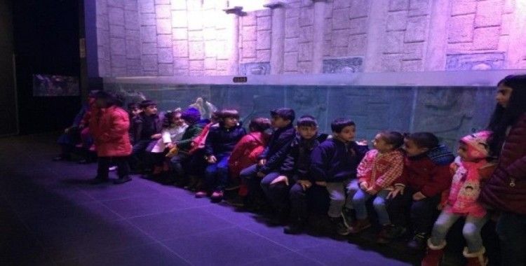 Çocuklara akvaryum sürprizi