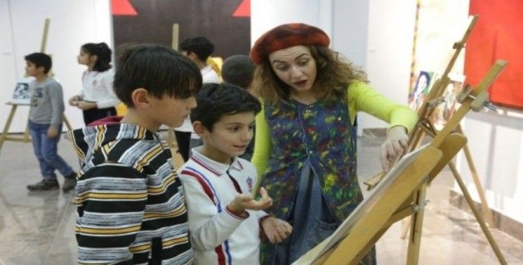 Çocuklar Picasso ve Van Gogh’la tanıştı