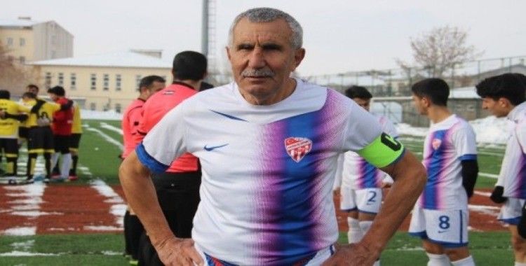 71 yaşındaki futbolcu Erzurum’a transfer oldu