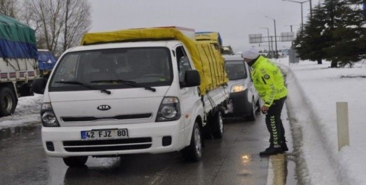 Konya - Antalya yolu 12 saat sonra trafiğe açıldı