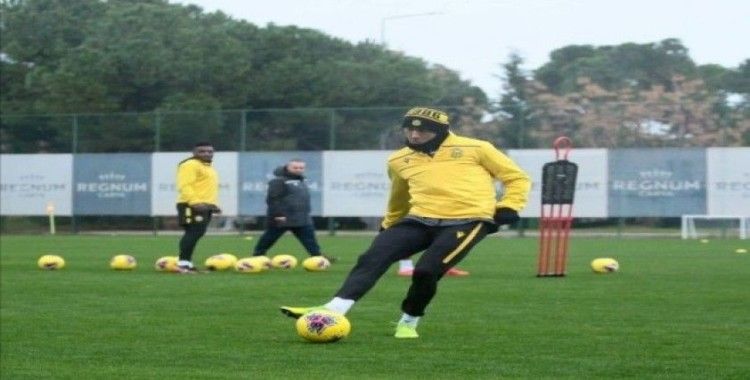 Yeni Malatyaspor'un golcüsü Umut Bulut forma rekabetine hazır