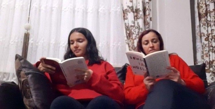 Erzincan’da öğrenci ve veliler televizyonları kapatıp kitap okuyor