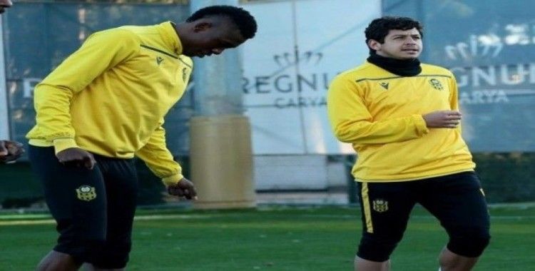 Beşiktaş, Guilherme transferini bitirdi