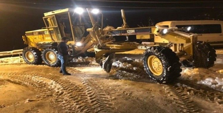 Artvin'de kar nedeniyle 83 köy yolu ulaşıma kapandı