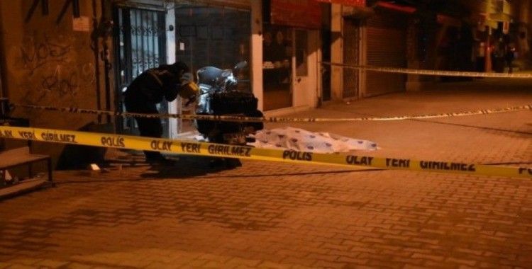 İzmir’deki bıçaklı kavgada 1 kişi öldü