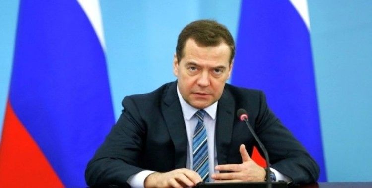 Başbakan Medvedev, güvenlik konseyinde görev alacak