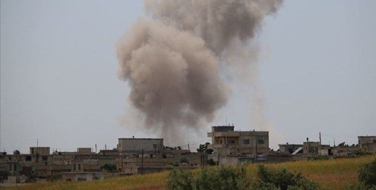 Rejim uçakları İdlib'te sanayi bölgesini vurdu: 7 ölü, 20 yaralı