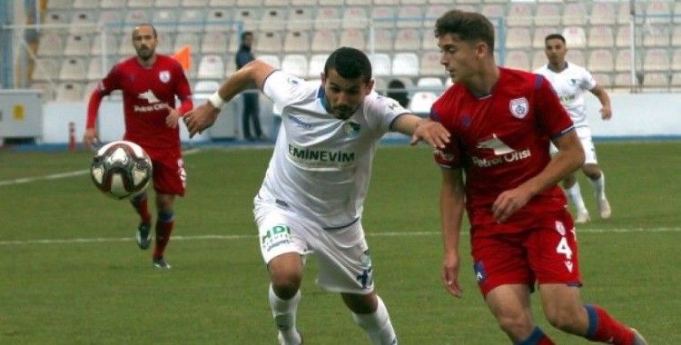 Altınordu Teknik Direktörü Hüseyin Eroğlu'ndan genç futbolcu Ravil Tagir'e övgü