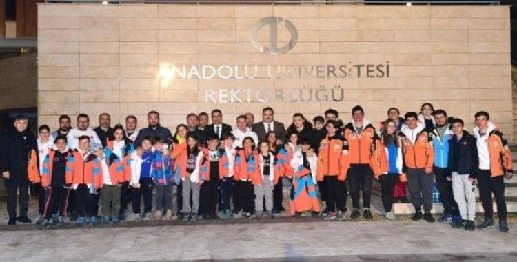 Erzurum Kayak Kulübü Başkanı Alaftargil, Rektör Çomaklı’yı ziyaret etti