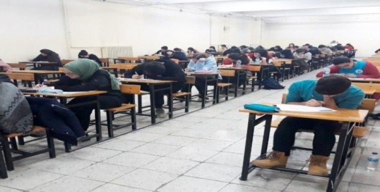 Isparta belediyesinden 13 bin 700 öğrenciye deneme sınavı