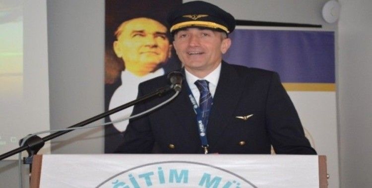 Türkiye’nin ilk 100 pilotundan Pilot Serdar Can öğrencileri bilgilendirdi
