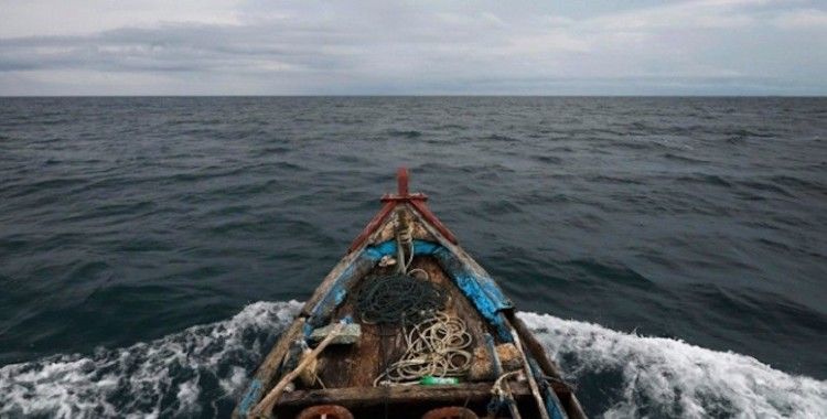 Rusya Japon balıkçı teknesine el koydu