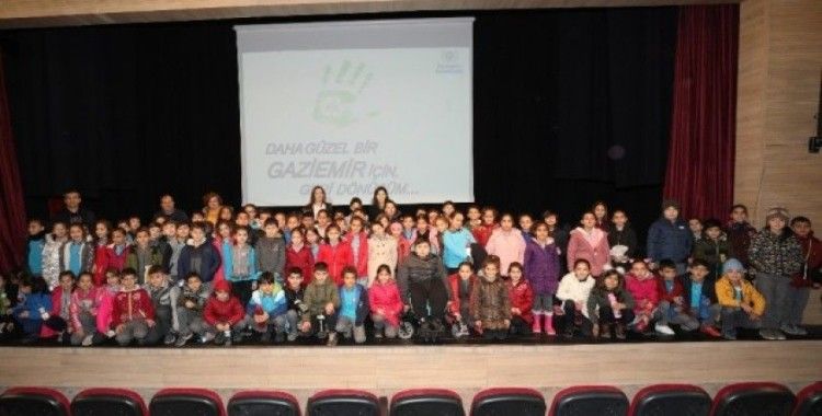 Gaziemir’de öğrenciler geri dönüşüm konusunda bilinçlendiriliyor