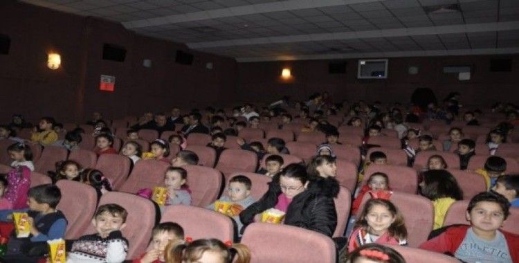 Safranbolu’da çocuklar sinemayla buluştu