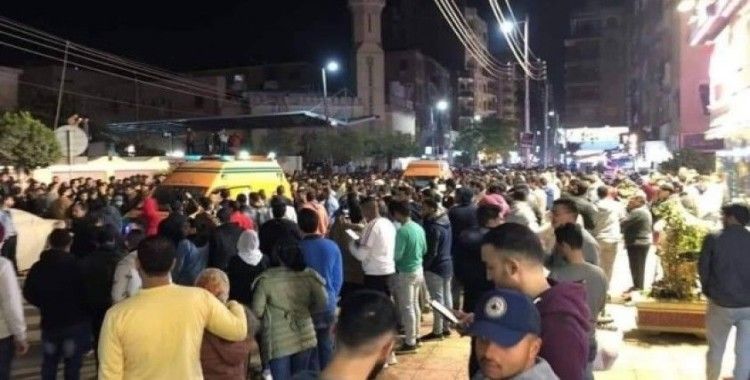 Mısır'da bir araç yayaların arasına daldı: 7 yaralı