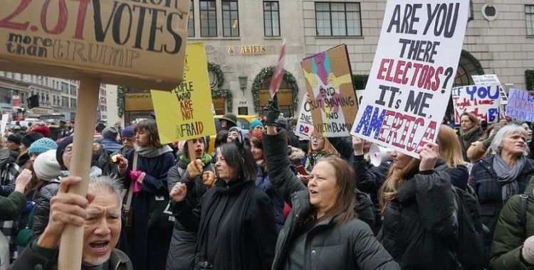 ABD’de binlerce kadından Trump karşıtı gösteri