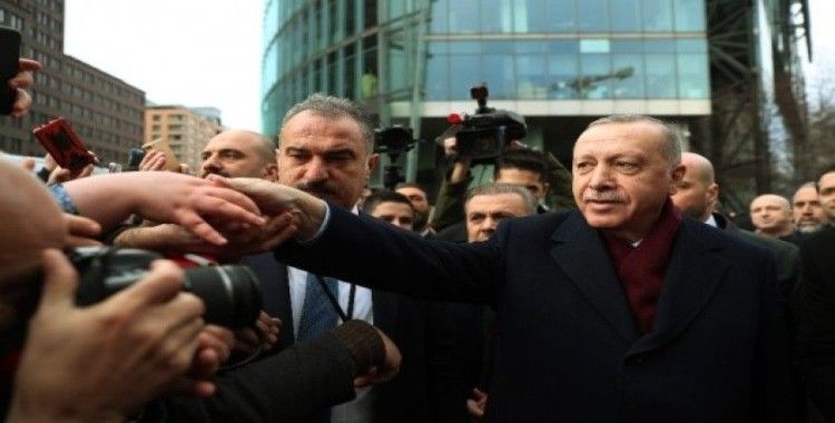 Cumhurbaşkanı Erdoğan’a Almanya'daki Türklerden sevgi gösterisi