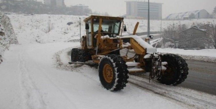 Bitlis’te 34 köy yolu ulaşıma kapandı
