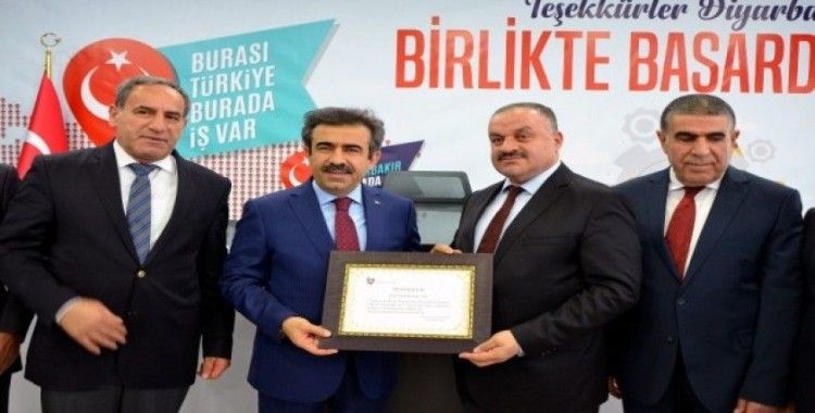 Vali Güzeloğlu’ndan Dicle Elektrik’e teşekkür belgesi