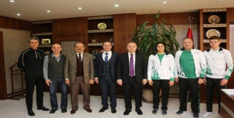 Türkiye Triatlon Federasyonu ile AÜ arasında örnek işbirliği