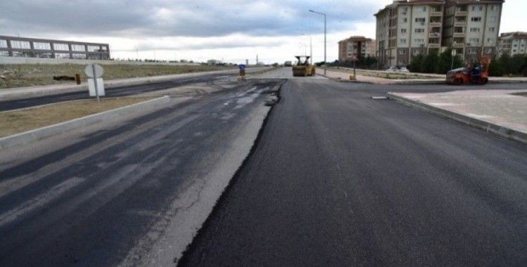 Manisa Şehir Hastanesinin çevre yolları asfaltlanıyor