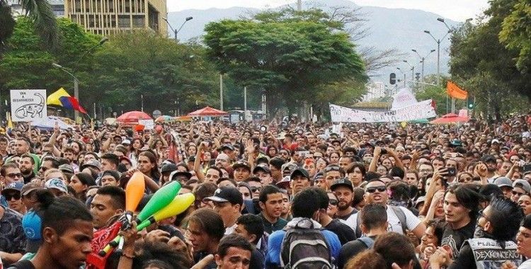 Kolombiya’da hükümet karşıtı protestolar yeniden başladı