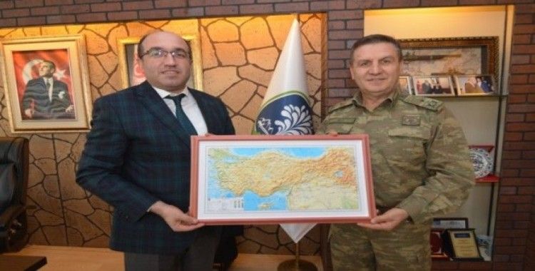 Afyonkarahisar Garnizon Komutanı Tuğgeneral Osman Alp’den Başkan Mustafa Çöl’e ziyaret