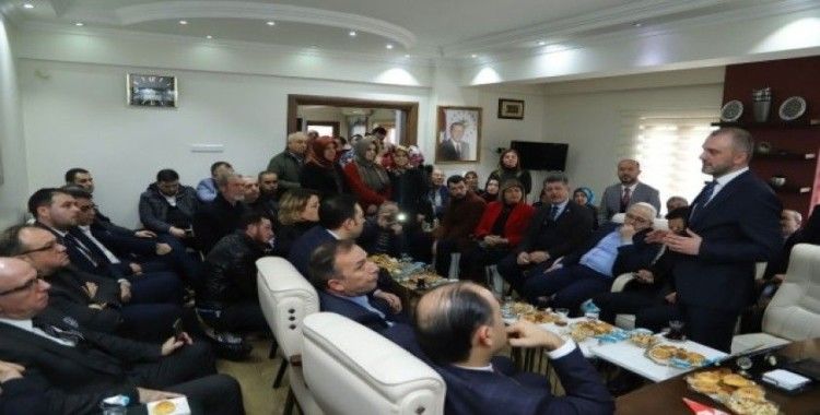 AK Parti'li Çipilioğlu: 'İlçe teşkilatımız Türkiye’ye örnek gösterildi'