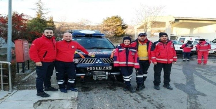 Samsun UMKE Ayşe Yıldız’ın 29 saat sonra enkaz altından kurtarılmasına ortak oldu
