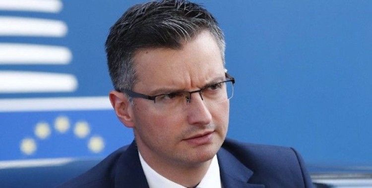 Slovenya Başbakanı Sarec'den istifa kararı