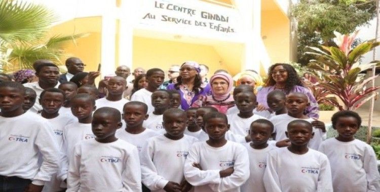 Emine Erdoğan Senegal’de rehabilitasyon merkezinin açılışını yaptı