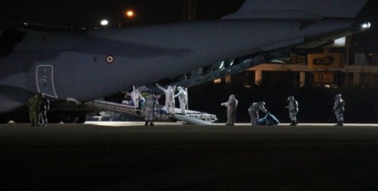 Türk vatandaşlarını Vuhan’dan getiren uçak yurda döndü