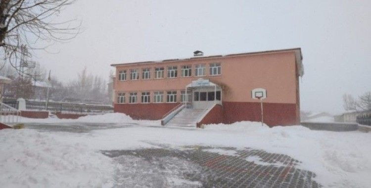 Bingöl Karlıova’da okullar yarın da tatil edildi