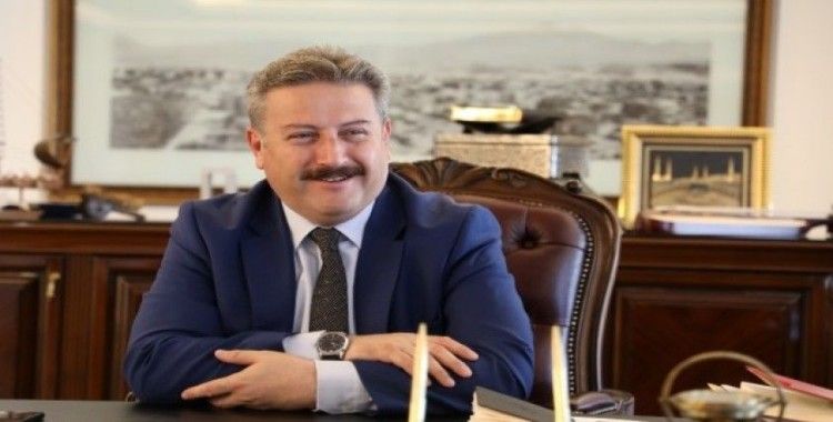 Başkan Palancıoğlu Türkiye Şampiyonu Funda Taşkın’ı tebrik etti